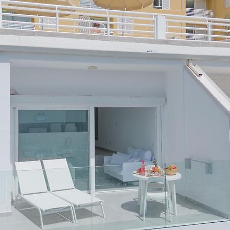 Cloud On The Sea Apartment Callao Salvaje Luaran gambar